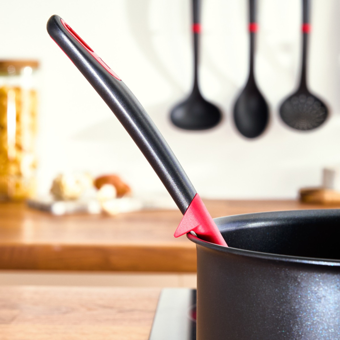 Spatula cu fante Tefal Ingenio+ K1984634, rezistenta la temperaturi inalte, compatibilitate cu masina de spalat vase, plastic, negru & rosu [8]