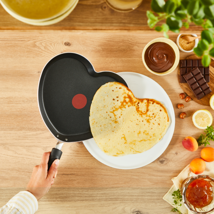 Tigaie de clatite in forma de inima Tefal Pancake Day B0141002, 25 cm, invelis antiaderent, indicator Thermo-Signal, baza Diffusion, rosu & neg [6]