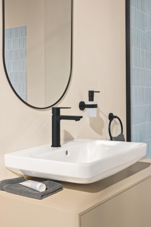Baie - Baterie lavoar Grohe 231062431, Lineare, tip comanda monocomanda, marime m, tip instalare pe lavoar, negru