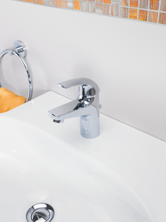 Baterie lavoar Grohe 32805000, BauCurve, tip comanda monocomanda, tip instalare pe lavoar, marime s, crom [8]