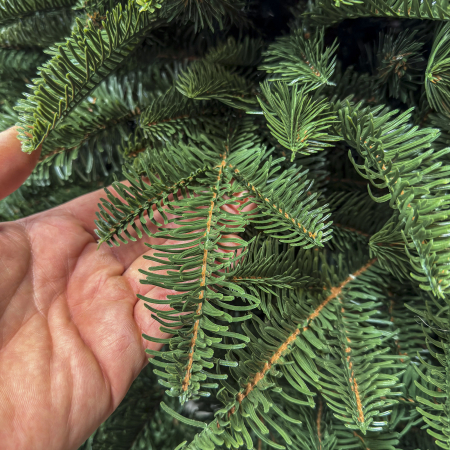 Brad artificial Christmas Deluxe by Sersimo, Alaska, verde, mix 2D+3D, 210 cm [11]