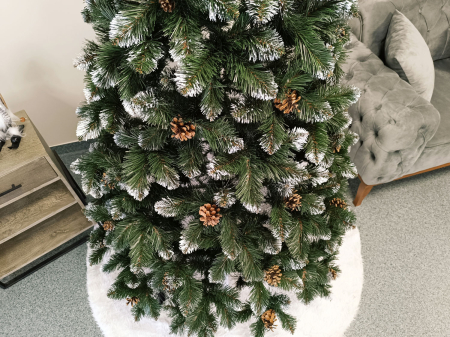 Brad artificial Christmas Deluxe, Lidia Nins cu conuri, 2D, 220cm [1]