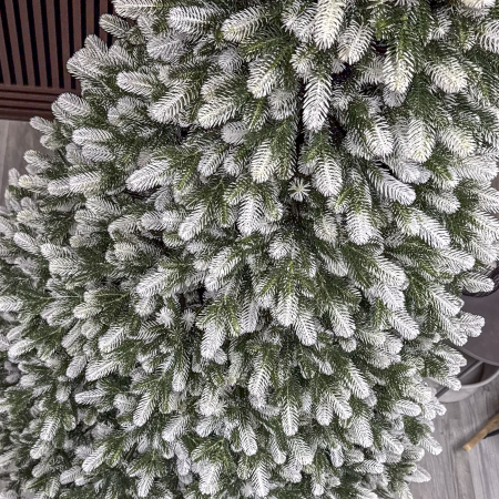 Brad artificial Christmas Deluxe, Polar Winter Select, integral 3D, 250 cm [3]