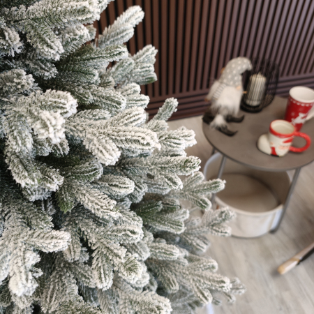 Brad artificial Christmas Deluxe, Viena nins, 3D, 150cm [1]