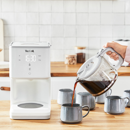 Cafetiera Sense CM693110, ecran digital, functie Aroma, sistem antipicurare, oprire automata, 15 cesti, 1.25 L, alb [8]