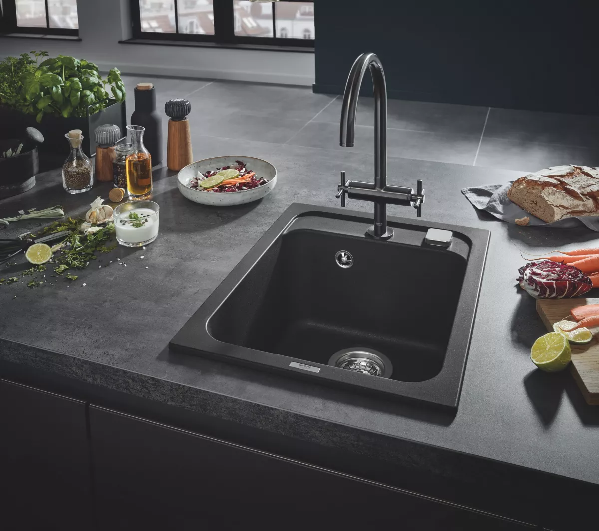 Chiuvete si baterii bucatarie - Chiuveta Quartz composite Grohe K700 31650AP0, 400 x 500 mm, pe blat, evacuare, negru