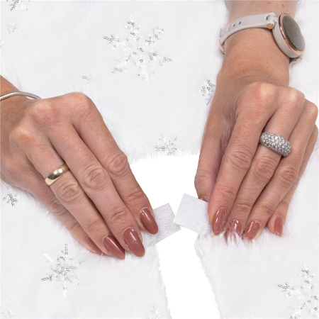 Covoras de pus sub bradul de Craciun, 90 cm, imitatie blana alba cu paiete argintii [2]