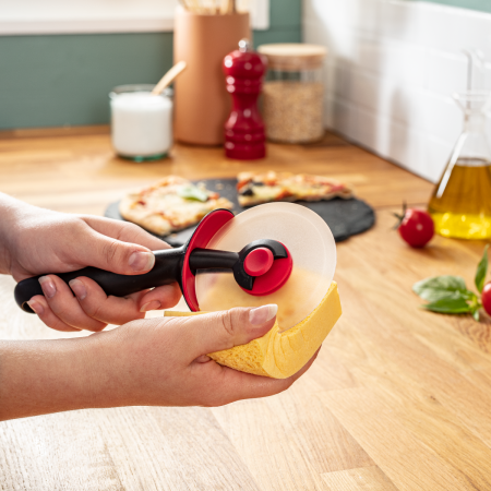 Cutit pentru pizza Ingenio K2071114, calitate premium, design inovator, fara BPA sau ftalati, lama de inox, plastic, negru [5]