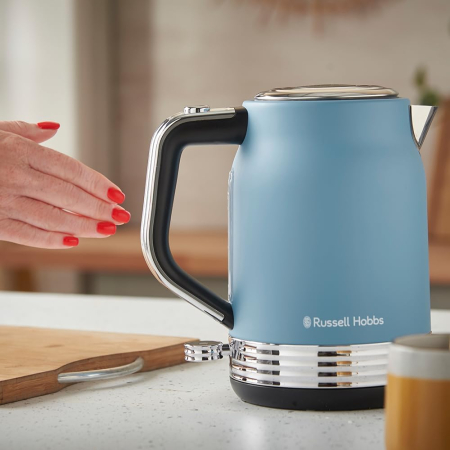 Fierbator electric Russell Hobbs 28641-70 Hanley, 1.7L, 2400W, design retro, filtru anticalcar, depozitare cablu, Albastru Retro [4]