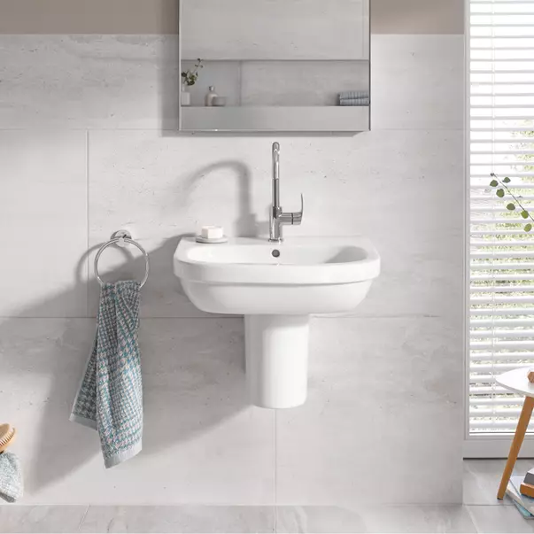 Lavoar pe blat Grohe Euro Ceramic alb Alpine White 60 cm [1]