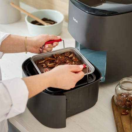 Set de 3 accesorii Tefal Dail'Easy J701S344 pentru friteuze de 4.6 L, invelis antiaderent, otel carbon, tava perforata cu manere si 2 forme, negru & g [2]