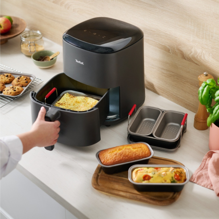 Set de 5 accesorii Tefal Dail'Easy J701S544 pentru friteuza de 4.6 L, invelis antiaderent, otel carbon, tava perforata cu manere, tava si 3 forme, neg [10]