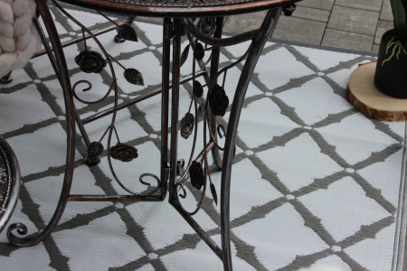 Set mobilier gradina metalic Madison, masa 70Ã—75 cm si 2 scaune 43x40x94 cm, stil vintage, bronz [3]