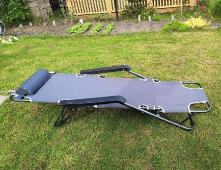 Sezlong pliabil, cadru metalic, reglabil in 3 pozitii pana la complet orizontal, cu tetiera, 153x60 cm, gri [1]
