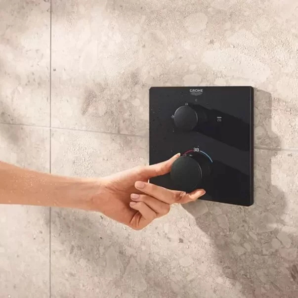 Sistem de dus incastrat Grohe Precision cu palarie patrata Vitalio Comfort 250 negru mat [2]