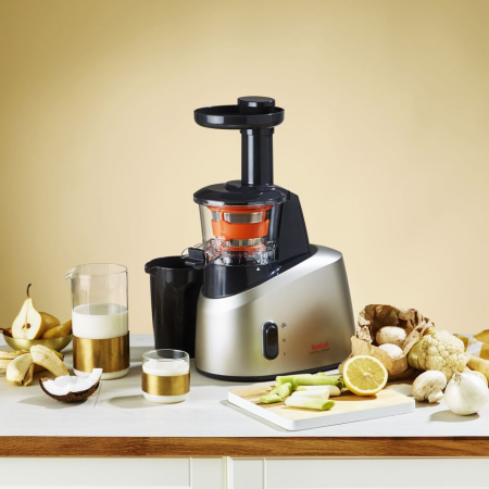 Storcator de fructe si legume ZC255B38, 200 W, tehnologie presare la rece, 82 rpm, sistem anti-picurare, 2 recipiente suc si pulpa 0.8 L, argintiu [3]