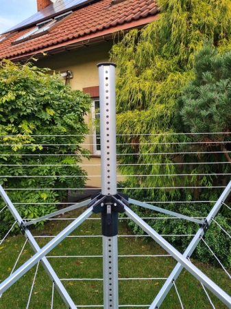 Uscator haine rotativ 50 m fir, 4 brate aluminiu, inaltime reglabila 180-200 cm, pliabil, suport fixare sol inclus [3]