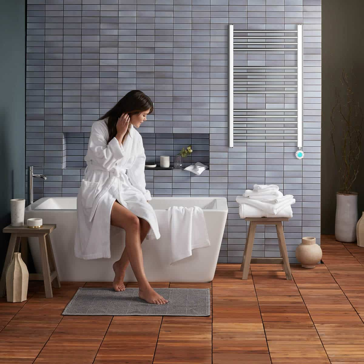 Radiator electric de baie portprosop HAEGER LUX WARM, Dimensiuni 80x50 cm, Putere 400 W, 15 bare de incalzire, Timer, Afisaj LCD, Cromat [1]