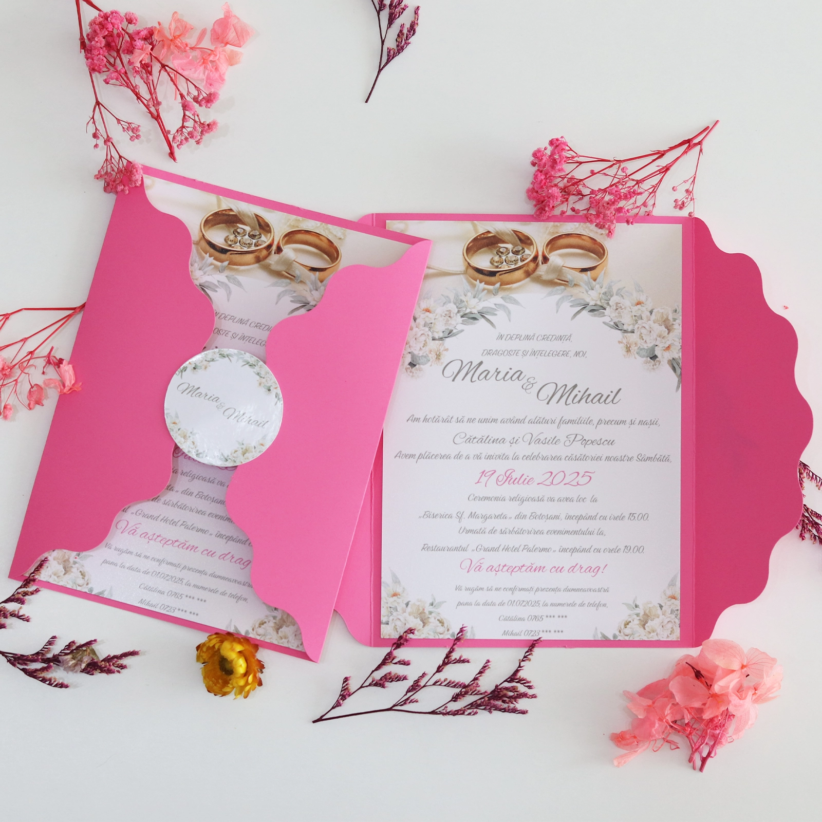 Invitație nuntă cu inele și plic roz [1]