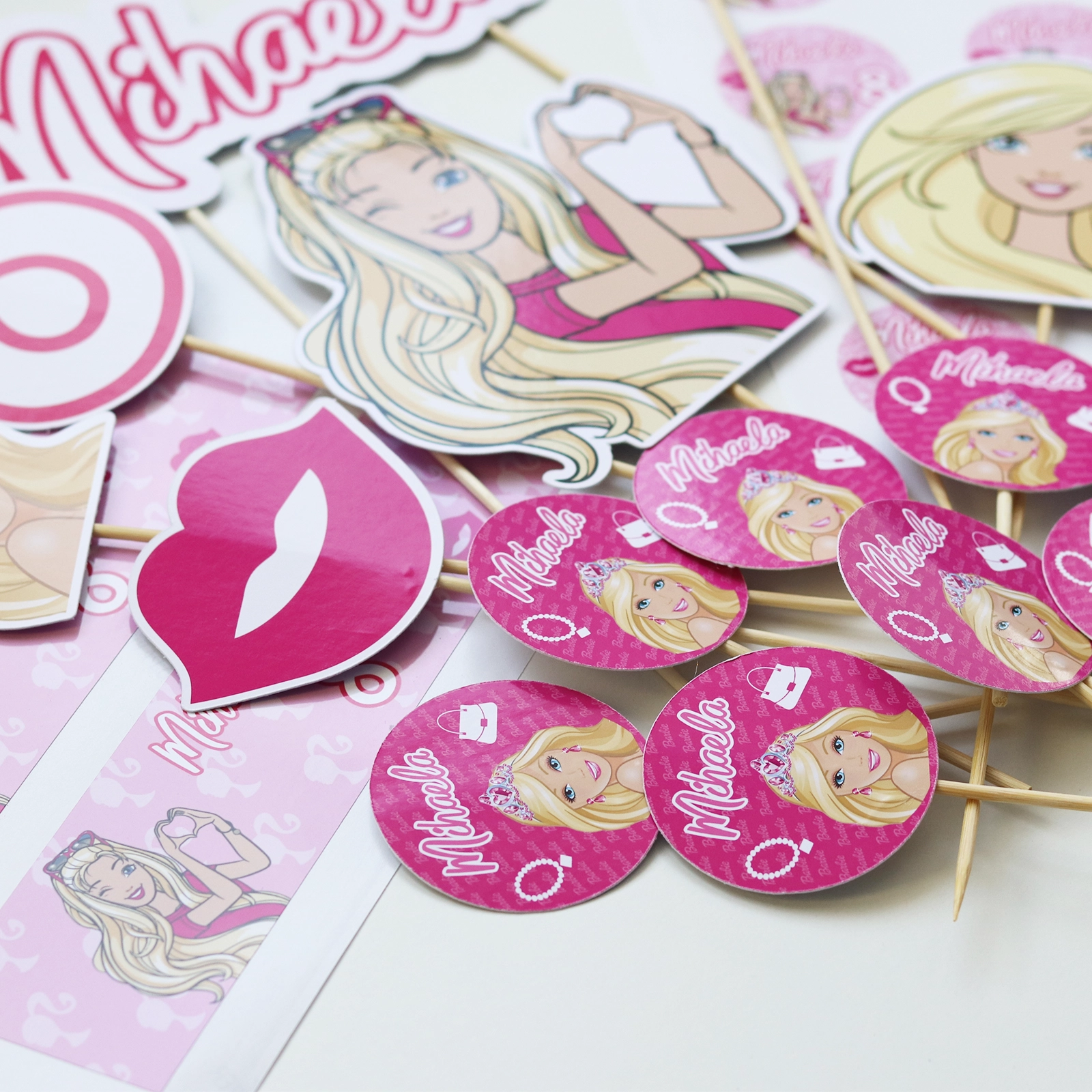 Kit petrecere Barbie personalizat [2]