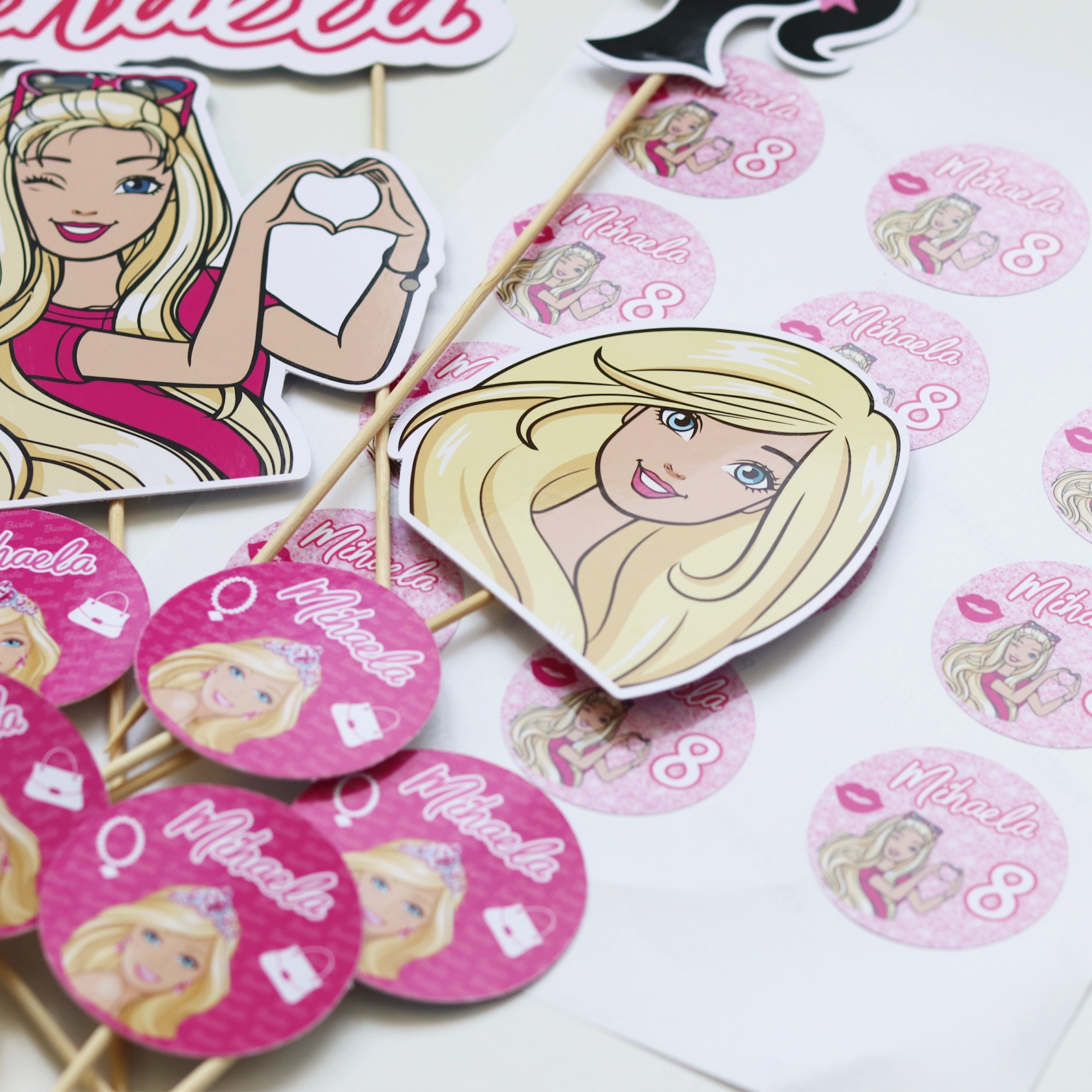 Kit petrecere Barbie personalizat [3]