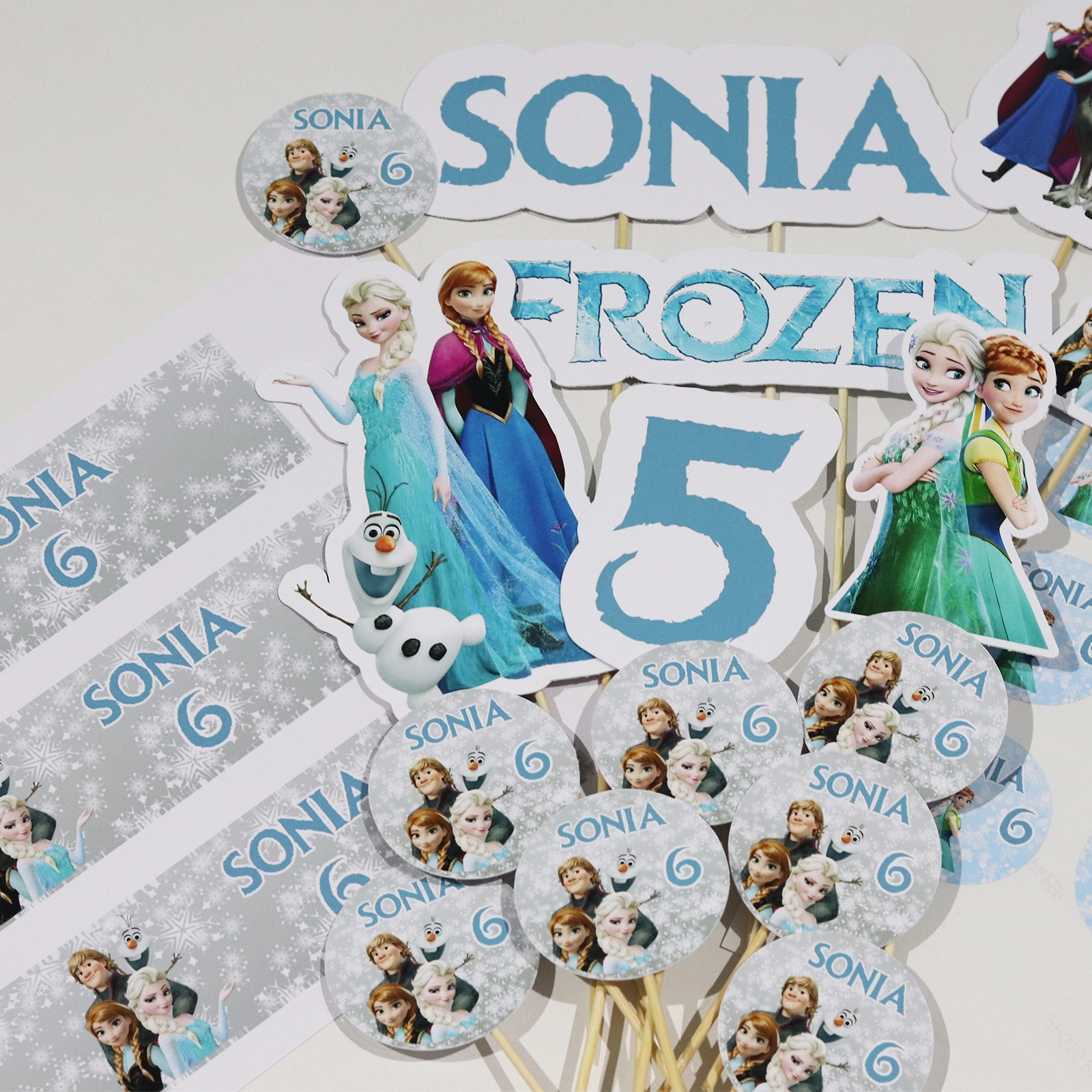 Kit petrecere Frozen personalizat [2]