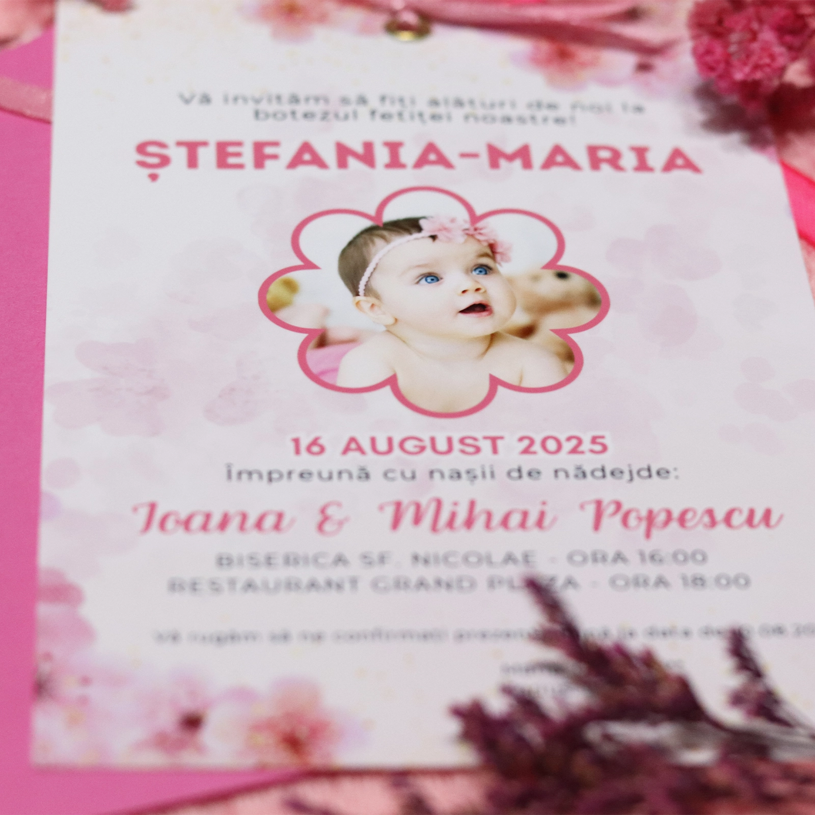 Invitație botez cu plic roz și poză [2]