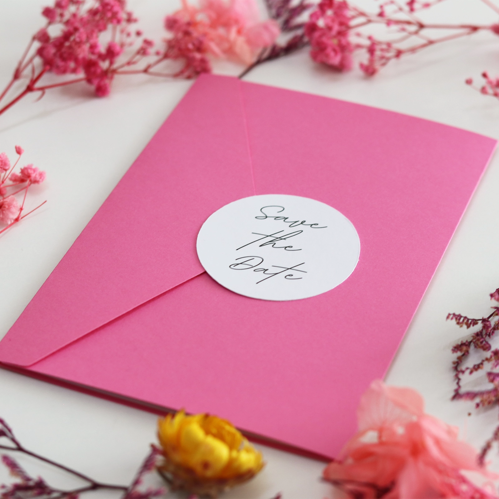 Invitație de nuntă pliabilă cu toc roz [6]