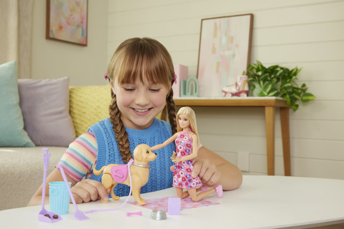 BARBIE FAMILY AND FRIENDS SET PAPUSA BARBIE MALIBU PLIMBARE CU CATELUL [5]