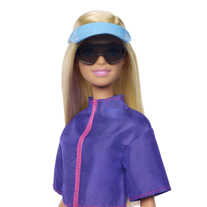 BARBIE FAMILY AND FRIENDS SET PAPUSA BARBIE MALIBU SI ACCESORII AVENTURI IN AER LIBER [7]