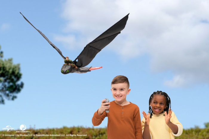 CUM SA ITI DRESEZI DRAGONUL FIGURINA DRAGON TOOTHLESS ZBURATOR CU TELECOMANDA [5]