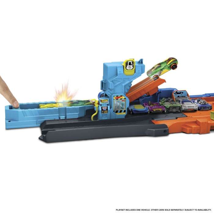 HOT WHEELS CITY TRANSFORMAREA GARAJULUI DE CASCADORII CU MASINUTA INCLUSA [9]