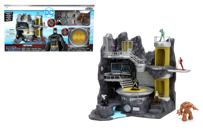 JADA BATMAN PESTERA LUI BATMAN [8]