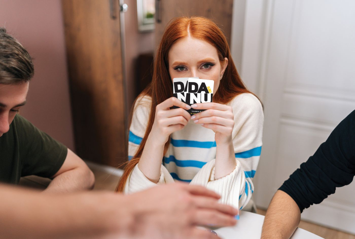 JOC DE SOCIETATE DA SAU NU PENTRU ADULTI IN LIMBA ROMANA [3]