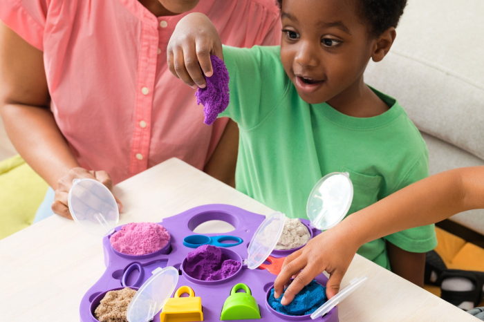 KINETIC SAND SET GEANTA PENTRU PLAJA VARIETY CASE [5]