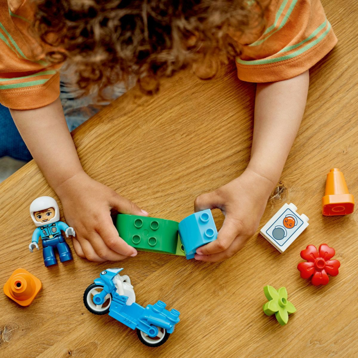LEGO DUPLO MOTOCICLETA ALBASTRA DE POLITIE 10471 [3]