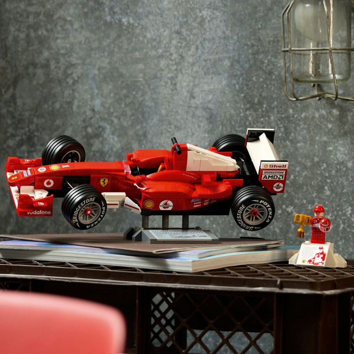 LEGO ICONICS FERRARI F2004 SI MICHAEL SCHUMACHER 11375 [11]