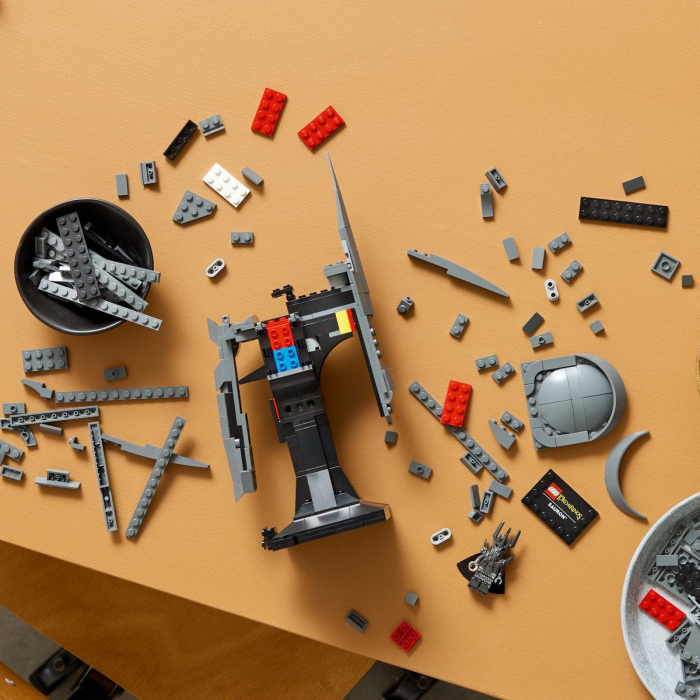 LEGO ICONICS STAPANUL INELELOR CASCA LUI SAURON 11373 [4]