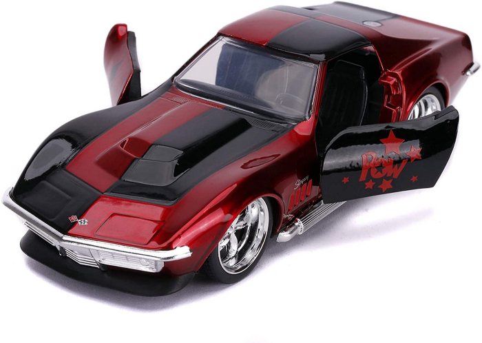 MASINA METALICA HARLEY QUINN 1969 CORVETTE STINGRAY SCARA 1 LA 32 [2]