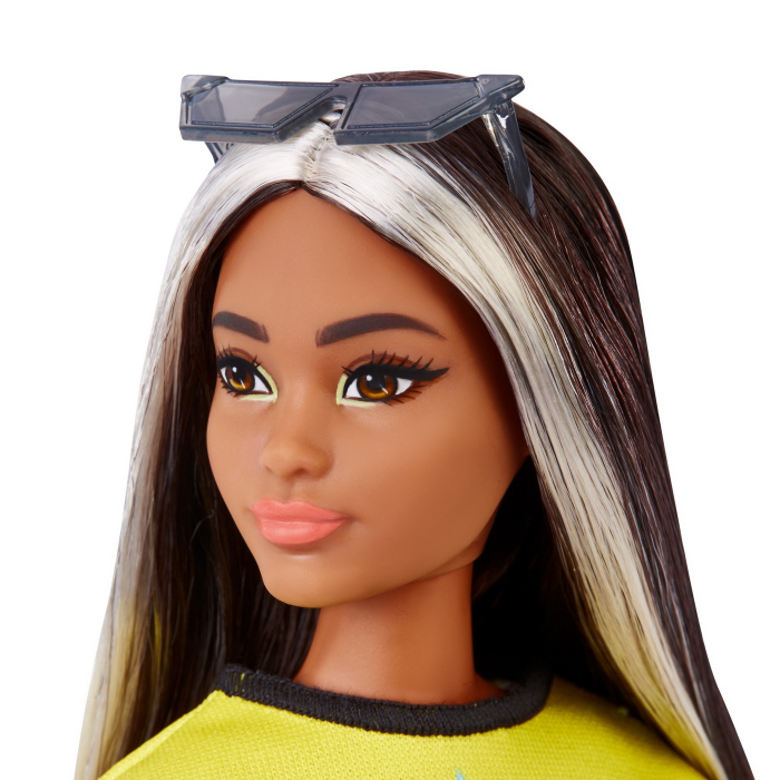 PAPUSA BARBIE FASHIONISTA BRUNETA CU SUVITE BLONDE [5]