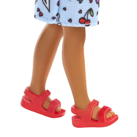 BARBIE PAPUSA CHELSEA CREOLA CU PAR SATEN SI ROCHITA ALBASTRA [5]