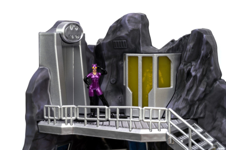 JADA BATMAN PESTERA LUI BATMAN [5]