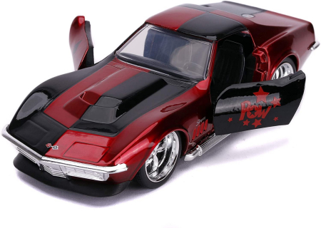 MASINA METALICA HARLEY QUINN 1969 CORVETTE STINGRAY SCARA 1 LA 32 [1]