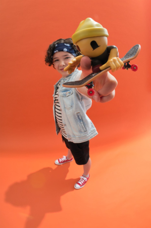 TECH DECH SK8 CREW PACHET PLACA SI FIGURINA 9.6CM CASCA GALBENA [3]