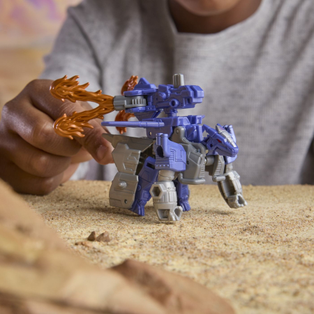 TRANSFORMERS CYBERWORLD ROBOT GALVATRON BLINDAT TRANSFORMABIL [6]