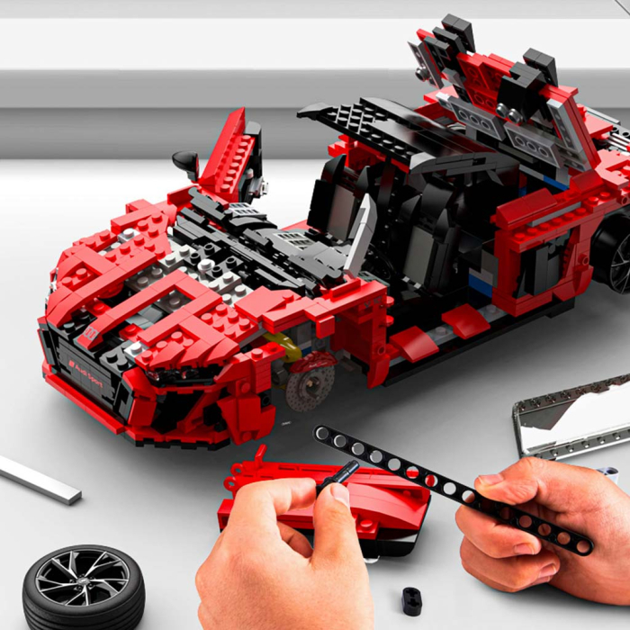 Masina Audi R8 Spyder Rastar 1:14 din piese de constructie – 1440 piese [9]