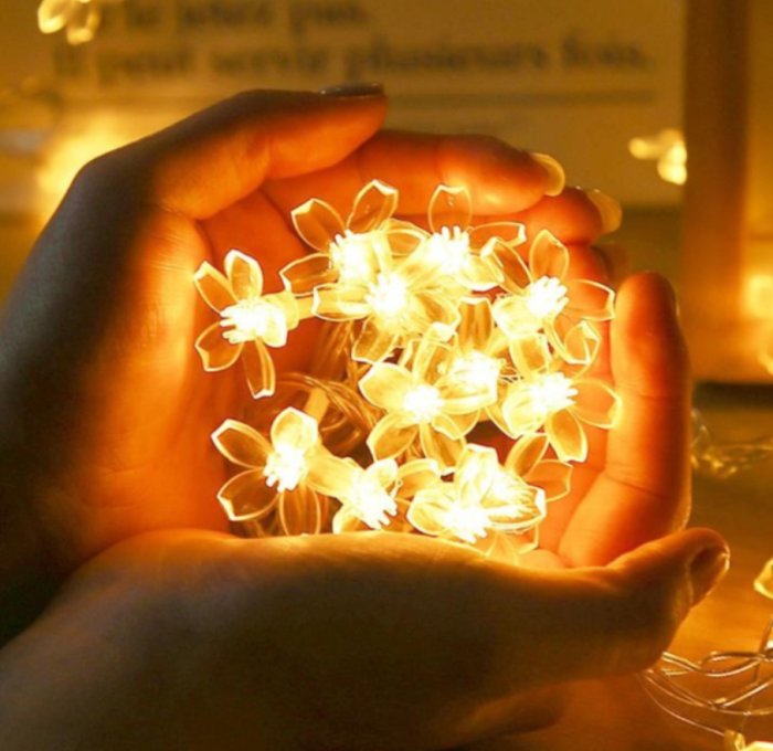 Set 2/4/8 x Instalație Solară pentru Grădină - Flori de Cireș cu 50 LED-uri, Alb Cald [2]