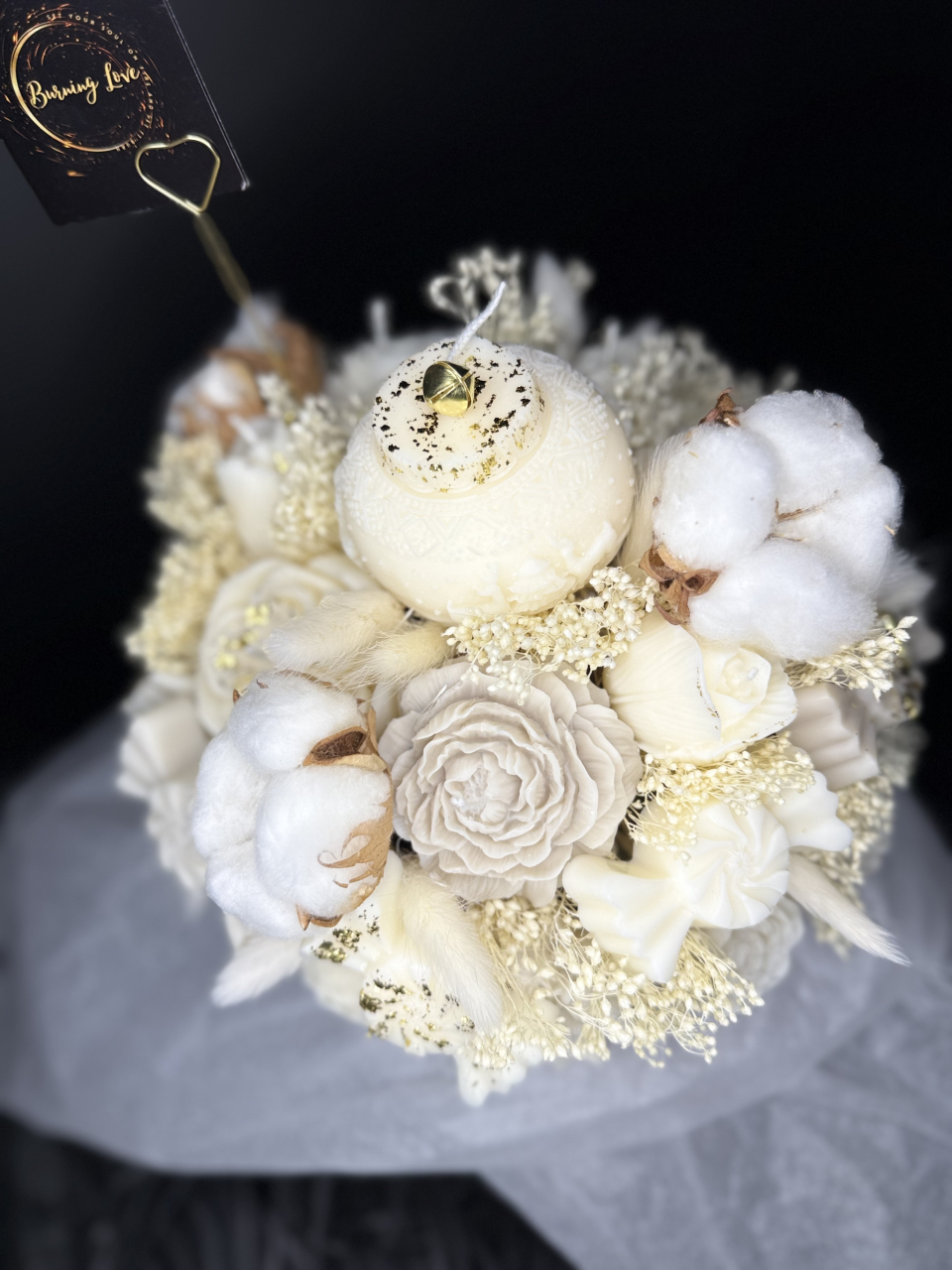 Aranjament floral din ceară naturală Frost Flair [2]