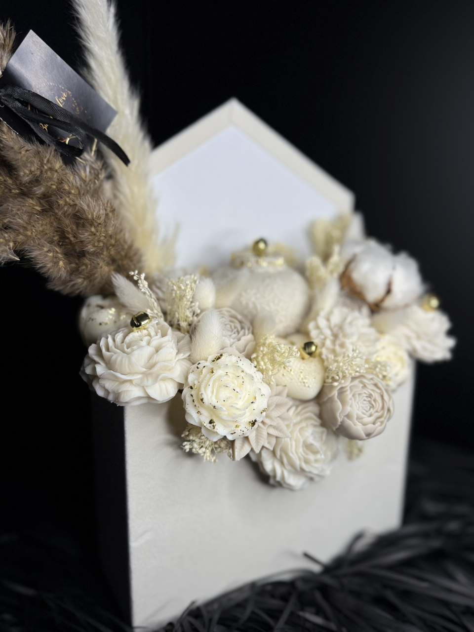 Aranjament floral din ceară naturală Amorelle [2]