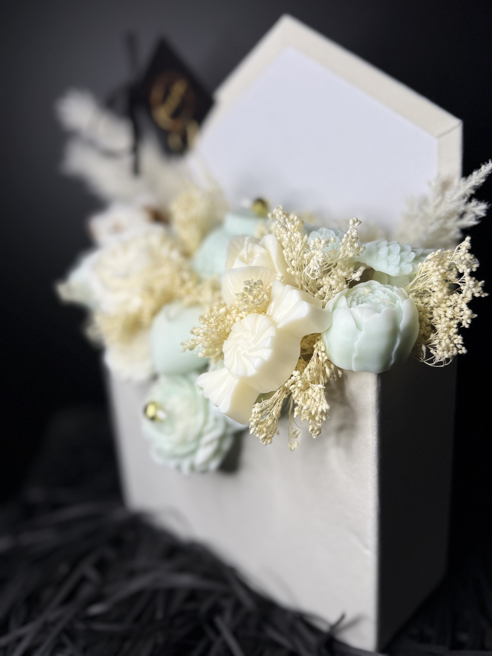 Aranjament floral din ceară naturală Everbelle [2]